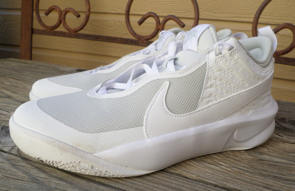 Nike Team Hustle D 10 White Basketball Shoes Boys Youth 7 (eur 40)