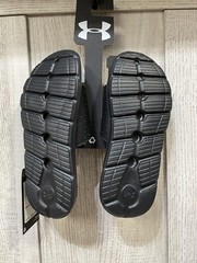 Under Armour Unisex Youth Size 1Y Ignite7 Slides NWT MSRP $35 Black White