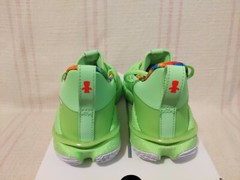 Under Armour Stephen Curry 7 Sour Patch Kids Lime Green 3022113 302 GS Size 3.5Y