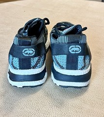 Ecko Unltd. Kids Size 12 Ultralight Mesh Sneaker Blue And Black Mesh Low Top