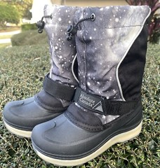 Absolute Canada Snow Boots Kids Size 12 Black Space Galaxy Rubber