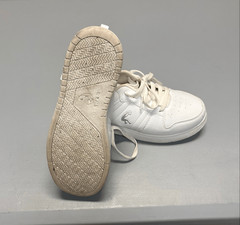 Shaq low-top sneakers size 4