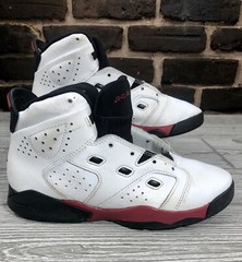 JORDAN JUMPMAN 6-17-23 White Gym Red Black Mid Youth 428819-100 Size 2.5Y