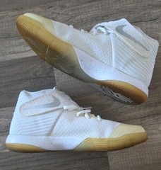 Nike Kyrie 2 White Metallic Silver 826673-107 Basketball Youth kids Size 7Y
