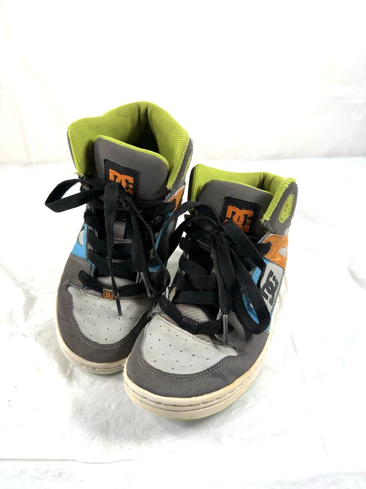 DC Skateboard Shoes high top Size 4.5