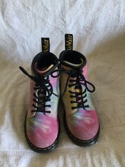 Dr. Martens Kids 1460 Pascal J Rainbow boots size 10 US/9 UK/27 EU