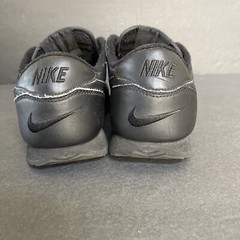 2007 Nike Cortez Size 4Y Black/Black Swoosh Youth Shoes (315922-001)