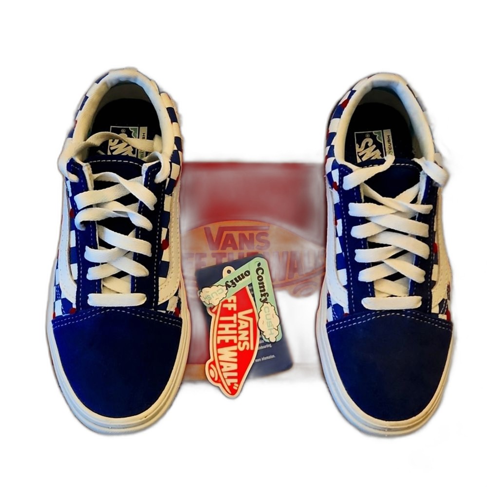 Vans Comfycush Old Skool Autism Awareness Childrens Shoes size 3 Hearts Blue Van