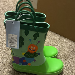 Cat & Jack Kids Waterproof Pull-On Rain Boots Caterpillar Graphic Size 11