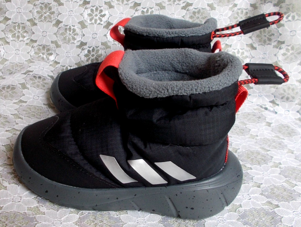 adidas SNOW BOOTS, Black Red Monofit Trainer Pull On Gray Fleece Lining, Kids 6K