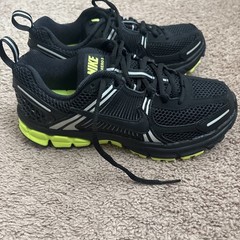 Nike Zoom Vomero 5 (GS) Black Volt Size 5 Youth / 6.5 Women HF6998-009 New