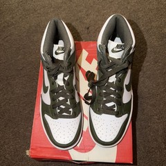 Nike Dunk High GS “Cargo Khaki” Size 4Y/ Size 5.5W Brand New