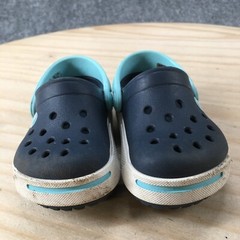 Crocs Sandals Child 4-5 Clog Slingback Blue Round Toe Perforated Casual Comfort