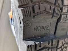 Magellan Outdoors 3m Thinsulate 200g Boys Suede Leather Winter Snow Boots Sz 12