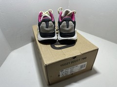 Yeezy Boost Wave Runner Size 11c