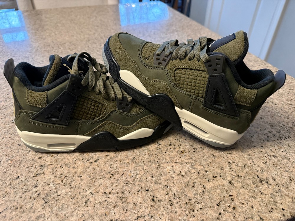 Kids Size 3.5Y Jordan 4 Retro SE Olive Green White Sneakers FB9928 200 NEW