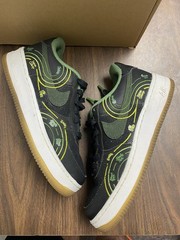 Nike Air Force 1 Low LV8 GS NY vs. NY