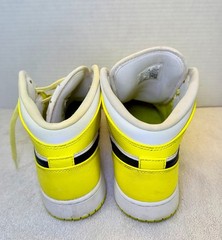 Air Jordan 1 Mid SE GS Dynamic Yellow White Black Sz 6.5Y With Original Box