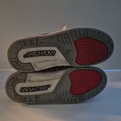 Jordan Legacy 312 Unisex Kids Athletic Sneaker US 3.5Y EU 35.5 White/Black/Red