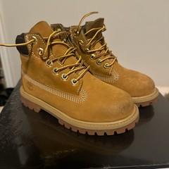 Timberland Wheat 6 Inch Classic 12809 Premium Kids Boots! Size 11