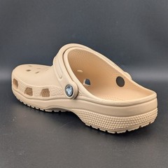NWT/B, Crocs, Solid Shitake Tan~Unisex Big Kids-Size J6 Also Fits Women’s 7.5