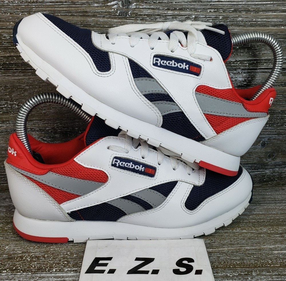 Reebok Classic White Blue Red Running Workout Fitness Size 4 Youth