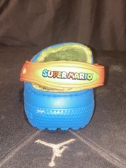 CROCS Kid’s Super Mario Yoshi Lined Clogs – Child size 8 LEFT CROC ONLY