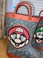 Nintendo Super Mario Bros Waterproof Pull On Red Rubber Rain Boot Sz 11/12 Youth