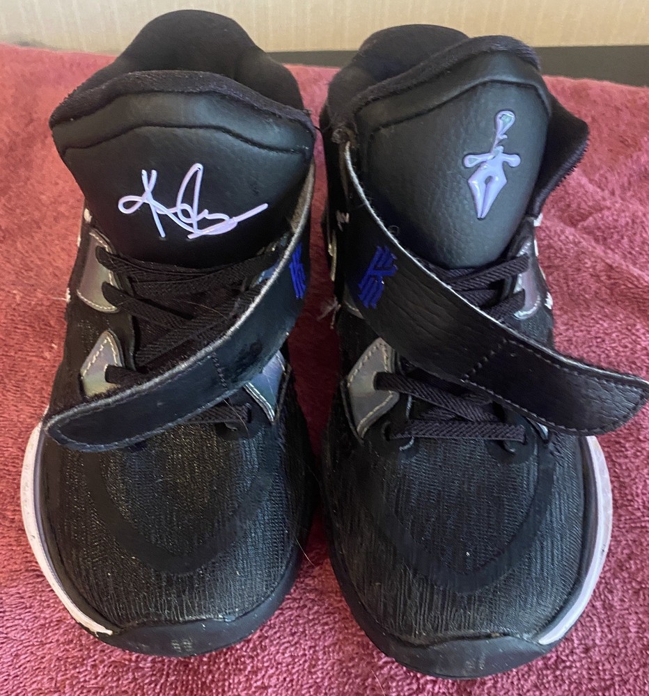 Nike Kyrie Infinity Black Silver Athletic Shoes Youth Size 13C #DD0332-005