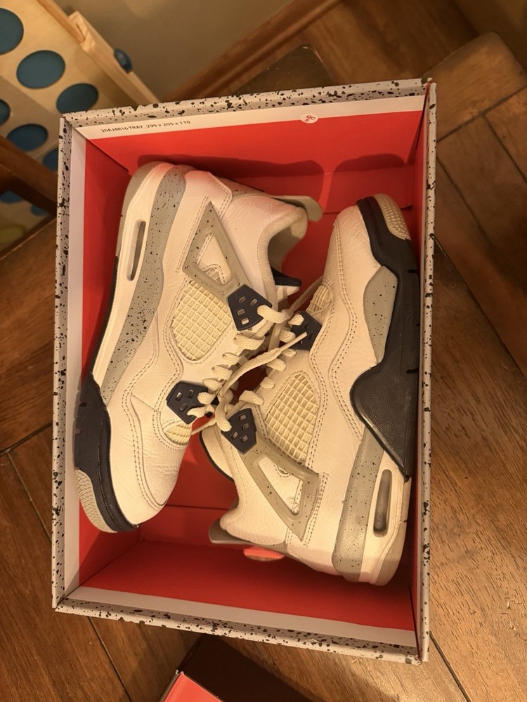 Air Jordan 4 Retro GS Midnight Navy Size 4 Youth 100% AUTHENTIC