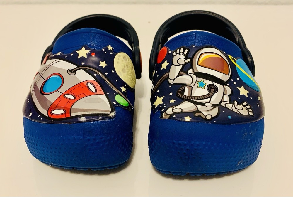 Crocs Kids Light Up Fun Lab Space Explorer Clogs, Size C4. Cute!