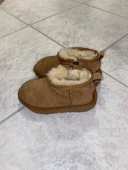 UGG Kids Classic Ultra Mini Mini Boots Chestnut 1130750K Shearling Fur sz 8