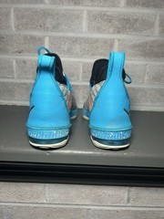 Nike LeBron XVI GS South Beach Light Bone Tour Yellow AQ2455-076 Youth Size 4.5