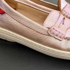 Marc Joseph Kids Metallic Pink Leather Slip On Penny Loafers Size 2 Preppy Shoes