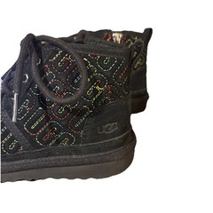 UGG Boots Toddler Size 11 Black Neumel Logo Embroidered Chukka Side Zip 1116170T