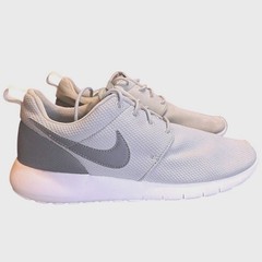 Nike Roshe One GS Wolf Grey White Mesh Running Shoes Youth 7Y / Women 8.5