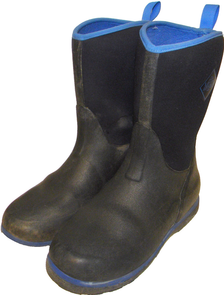MUCK WP tall boots, neoprene uppers, retail for $90, youth sz. 7M