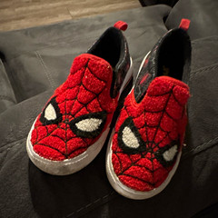 Marvel Spider-Man Unisex Kids Slip-On Casual Shoes Size 11 Red/Black/White