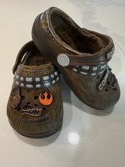 Crocs Classic Lined Chewbacca Star Wars Unisex Kids Brown Faux Fur Clog Shoes C7