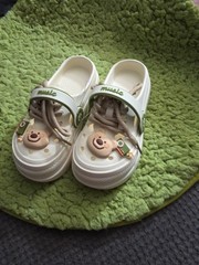Kids Clogs Size 35-36 Beige With Teddy Bear Charms