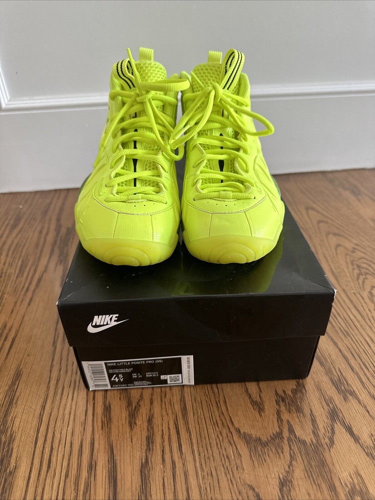 Nike Little Posite Pro (GS) Foamposite Volt Yellow Size 4.5Y Also Women’s 6 $180