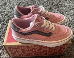 VANS Brooklyn LS Shimmer Girs Pink Size 13 Brand New In Box Never Worn In Box