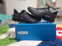 Size 4.5y Women’s Size 6 – Hoka Speedgoat 6 Black 1156933 / ORR