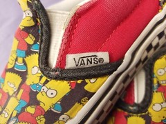 Vans Off the Walls Bart Simpsons Slip on Skate Shoe 1.5Y U.K 1.0 EUR 32 CM 19.5 