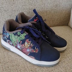 Heelys Marvel Avengers Kids Sneaker with Wheels Navy Gray YTH2 EU33 UK1