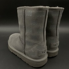 UGG KIDS CLASSIC II SHORT BOOT GREY SUEDE LOGO GRAPHIC LITTLE KIDS SIZE US 13K