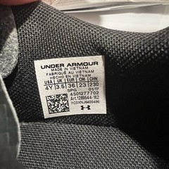 Under Armour Spotlight Turf Soccer Cleats Youth Sz 4 Black/White/orange