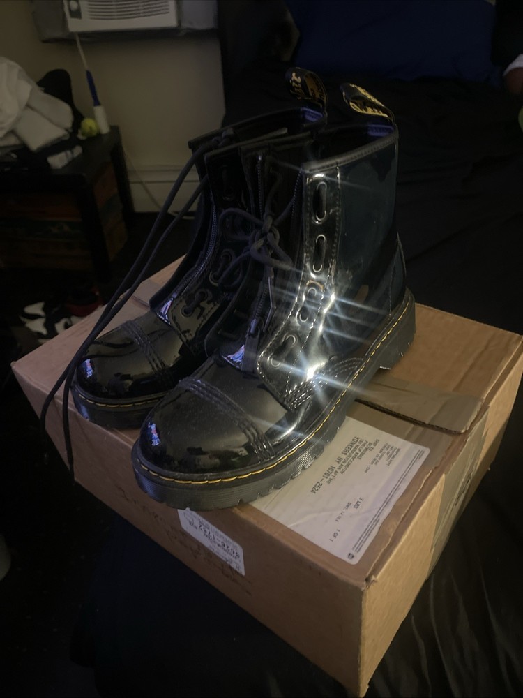 Big Kids Dr. Martens 1460 Patent Leather Zipper Lace Up Boots Worn Once US 6 Med