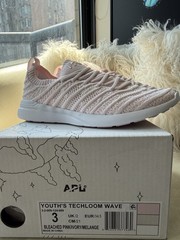 NIB, Ret $119, APL Pink TechLoom Wave Youth Sneakers (Size 2/EUR 33)