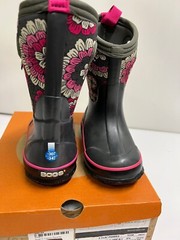 BOGS Classic Pansies Boots NWT Toddler & Little Kid Sizes 7,8,910,11 Waterproof